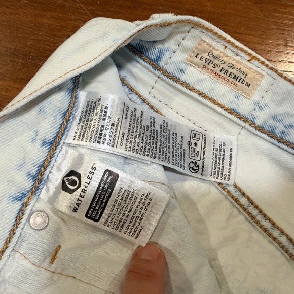 Levi's 501 ‘81 Stone Washed Cutoff Frayed Hem Jean Shorts red tab Big E 2010or18 - Picture 7 of 12